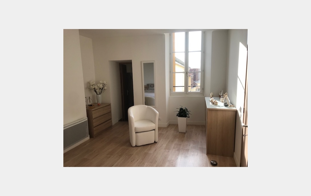 REPUBLIQUE IMMOBILIER : Appartement | JOIGNY (89300) | 81 m2 | 650 € 