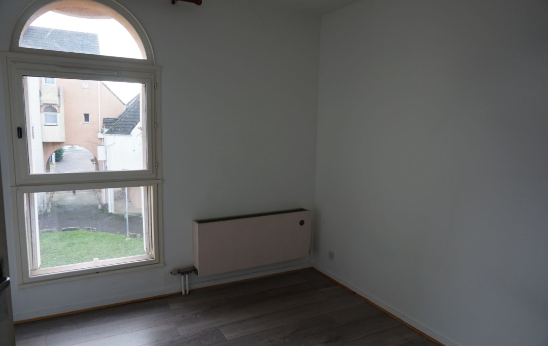 REPUBLIQUE IMMOBILIER : Apartment | PARON (89100) | 46 m2 | 640 € 