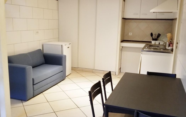 Appartement P2   SENS  32 m2 454 € 